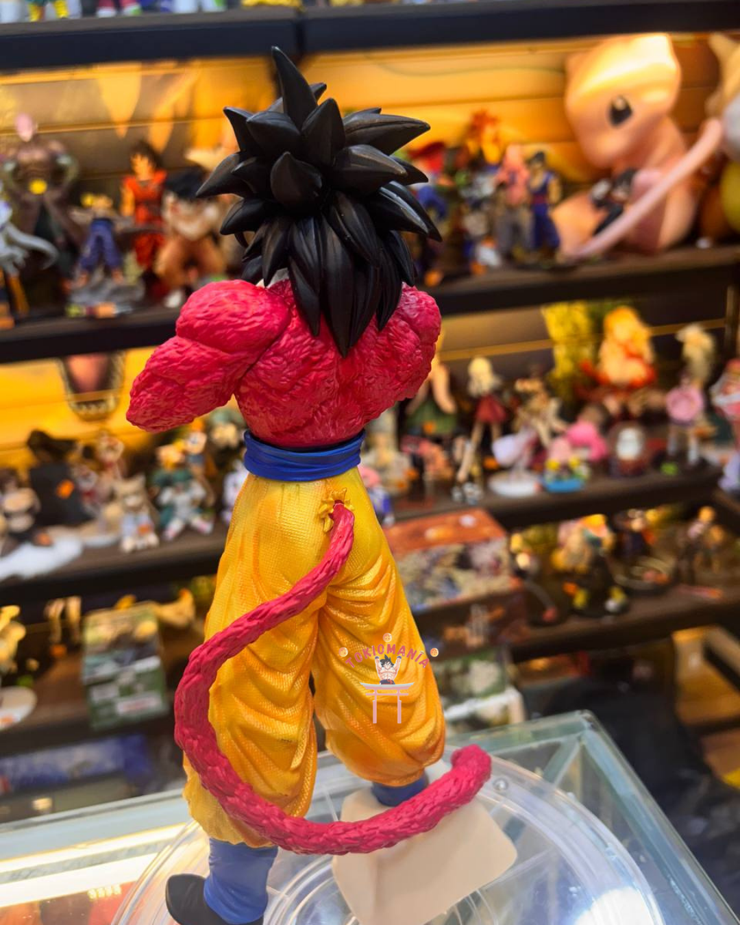 Figura Goku SSJ4