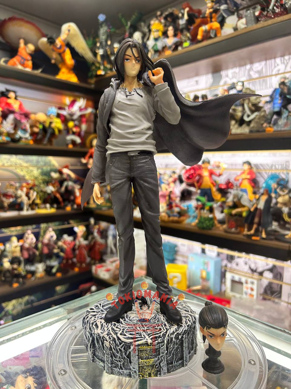 Figura Eren