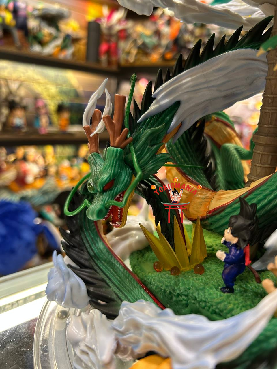 Figura Shenlong