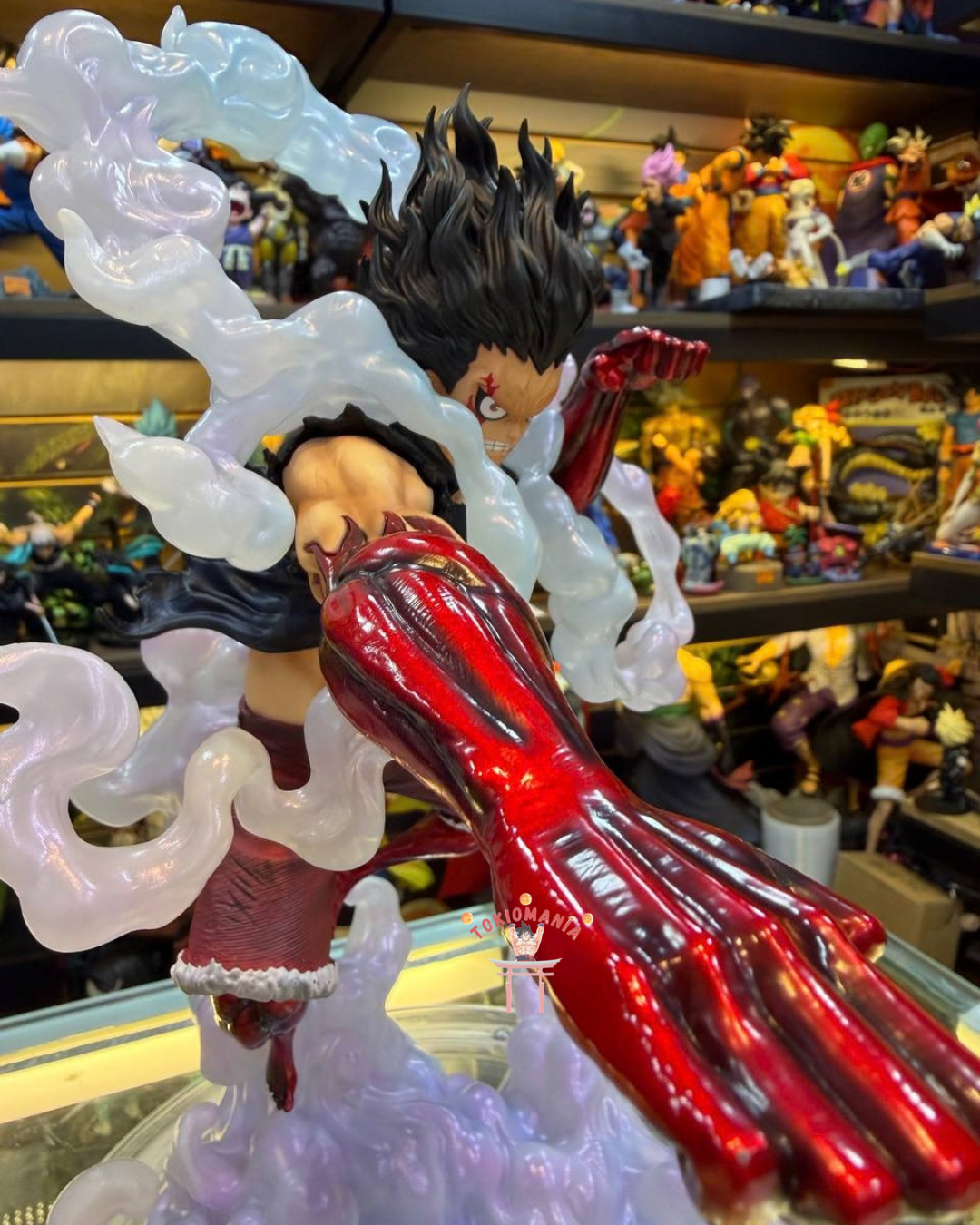 Figura Luffy Gear 4