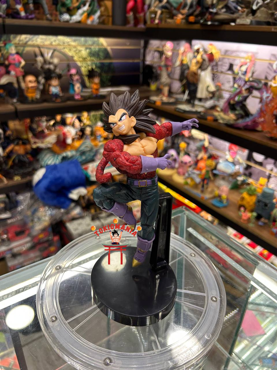 Figura Vegeta SSJ4