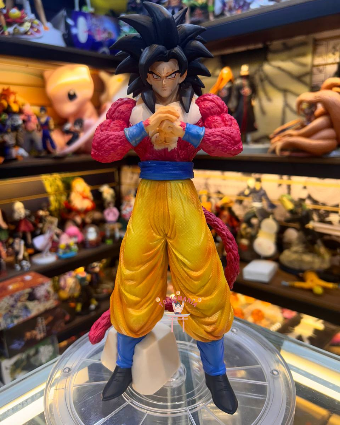 Figura Goku SSJ4