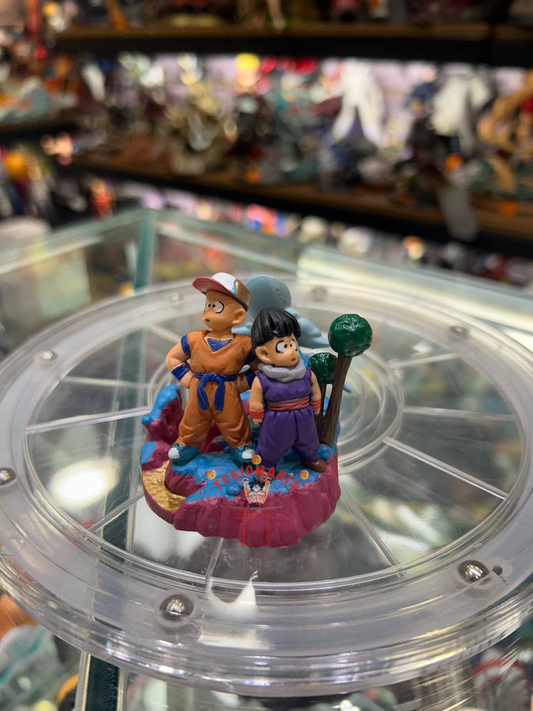 Figura Krillin y Son Gohan