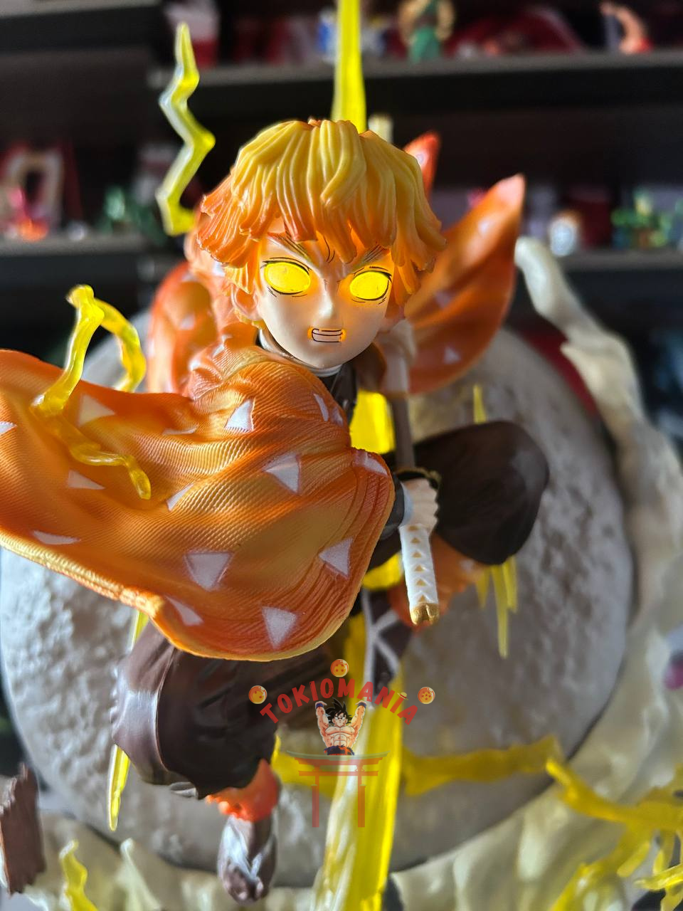 Figura Zenitsu