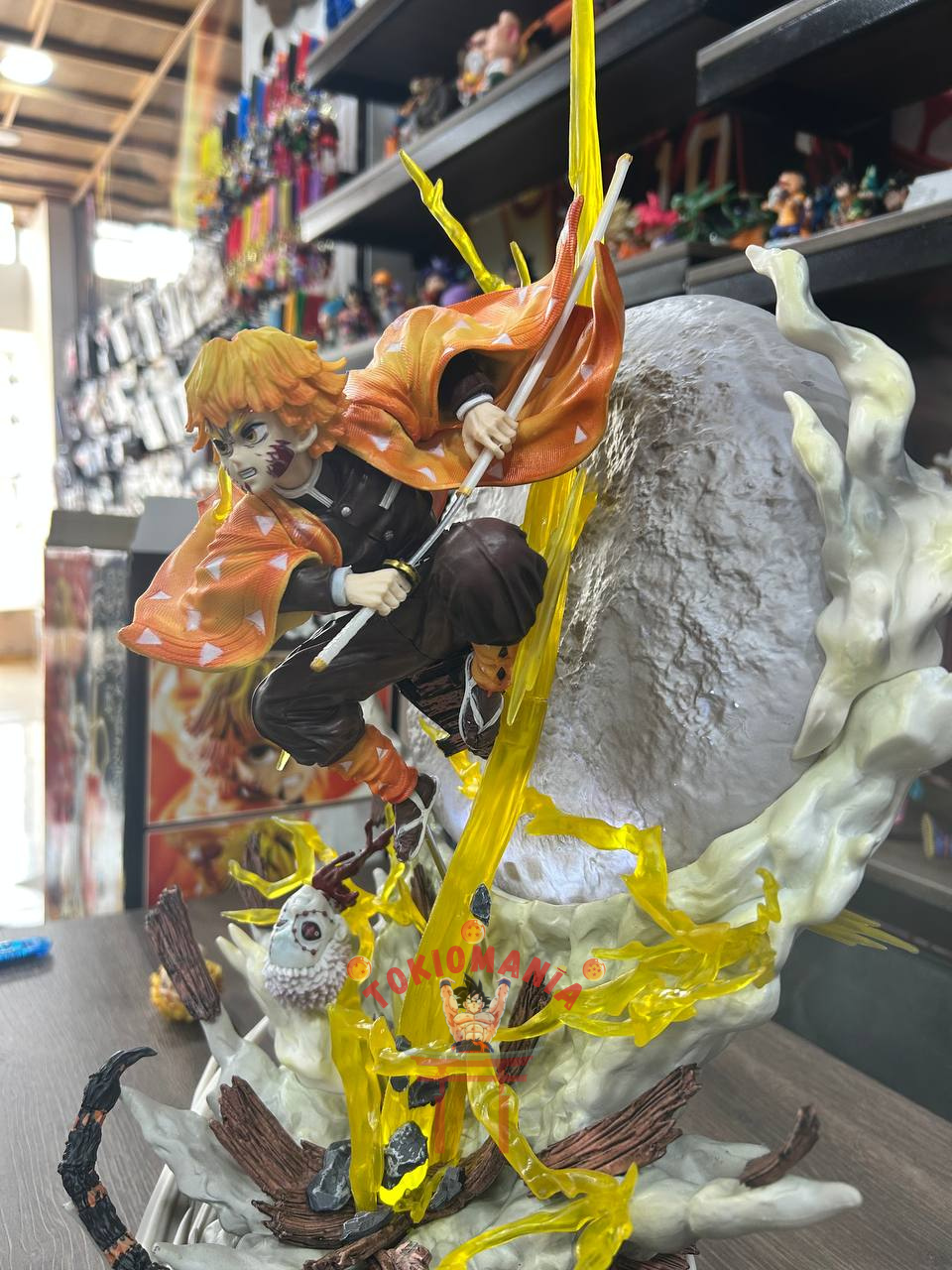Figura Zenitsu