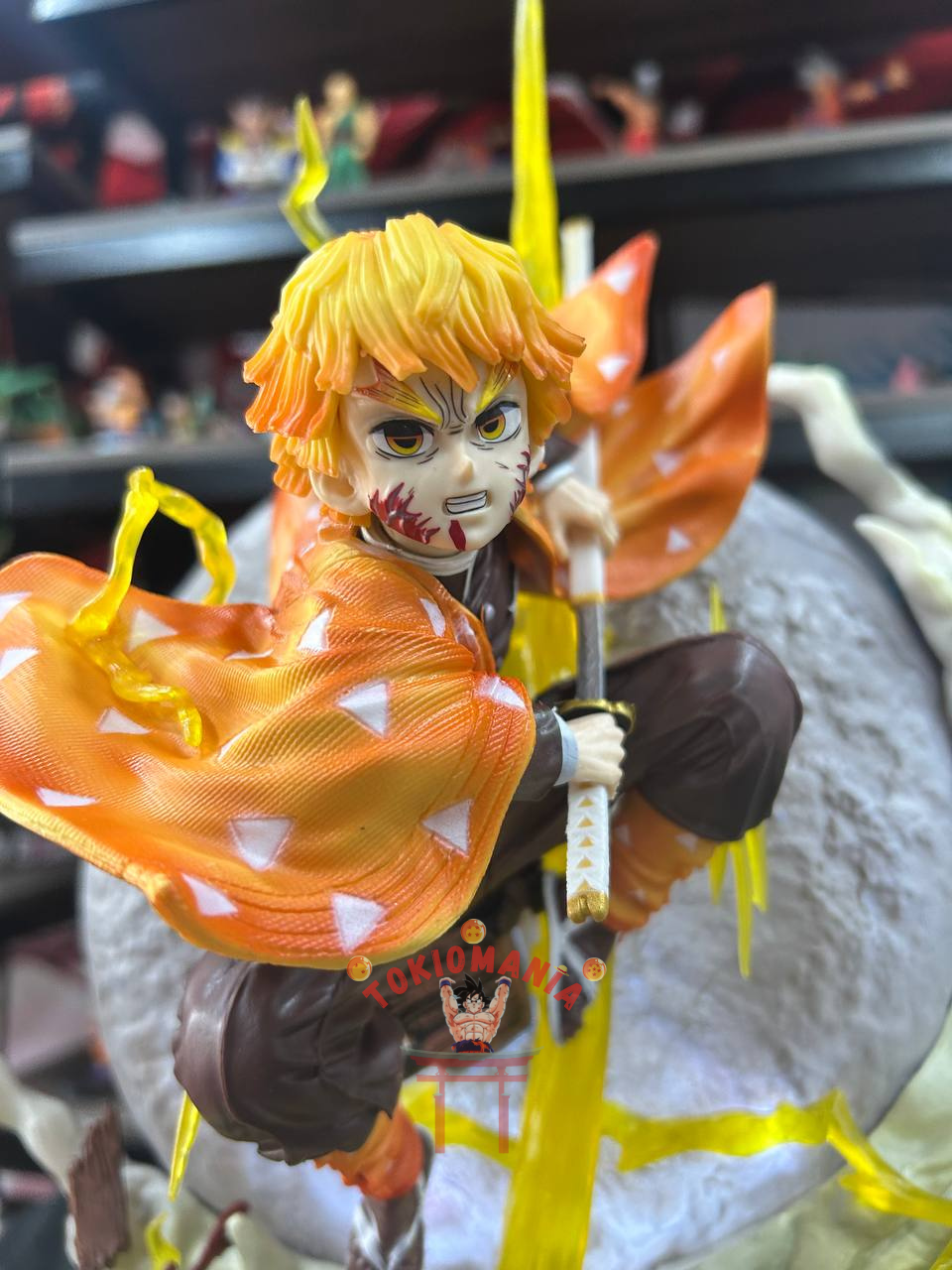 Figura Zenitsu