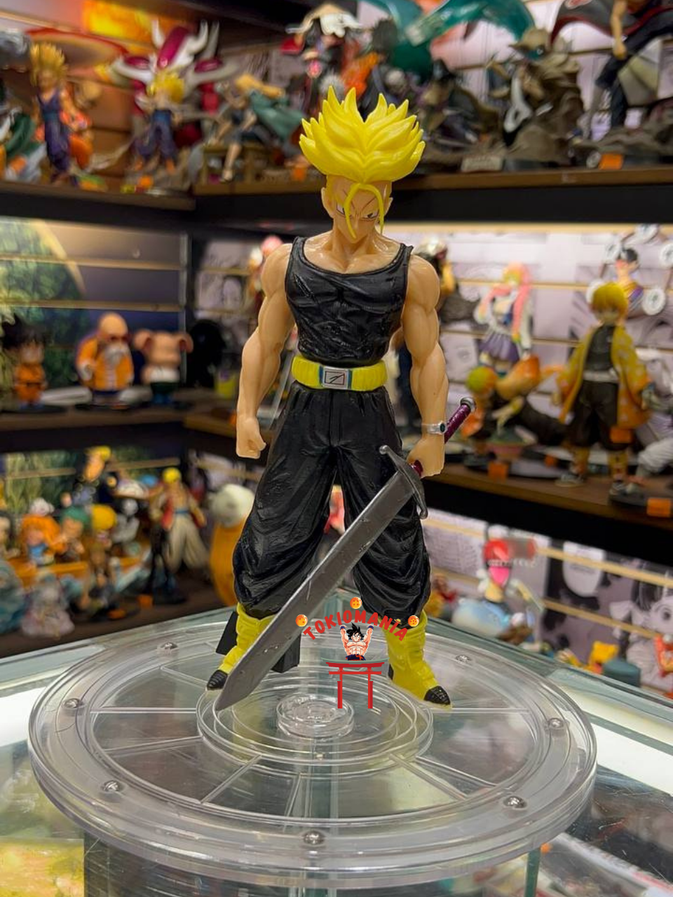 Figura Trunks