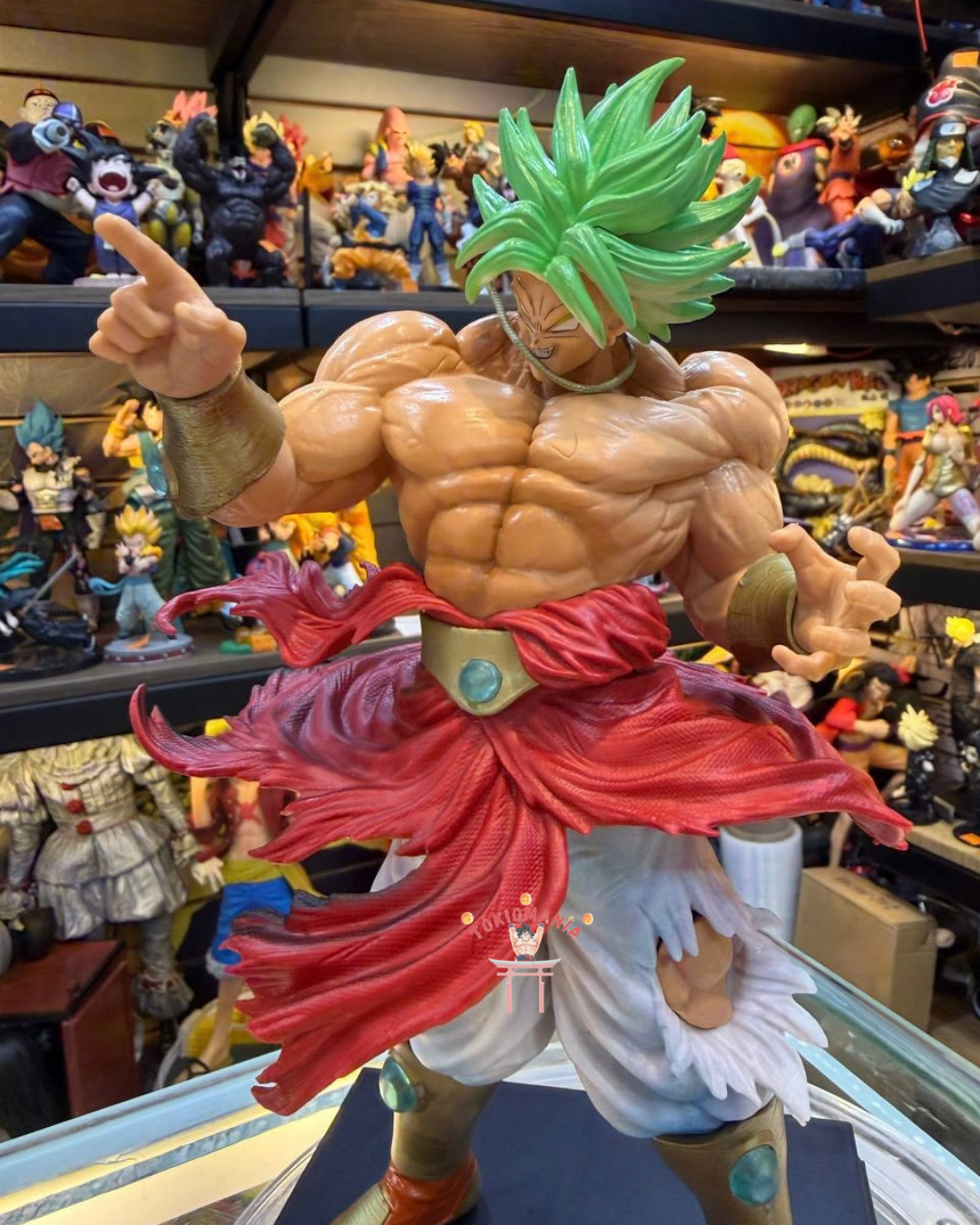 Figura Broly