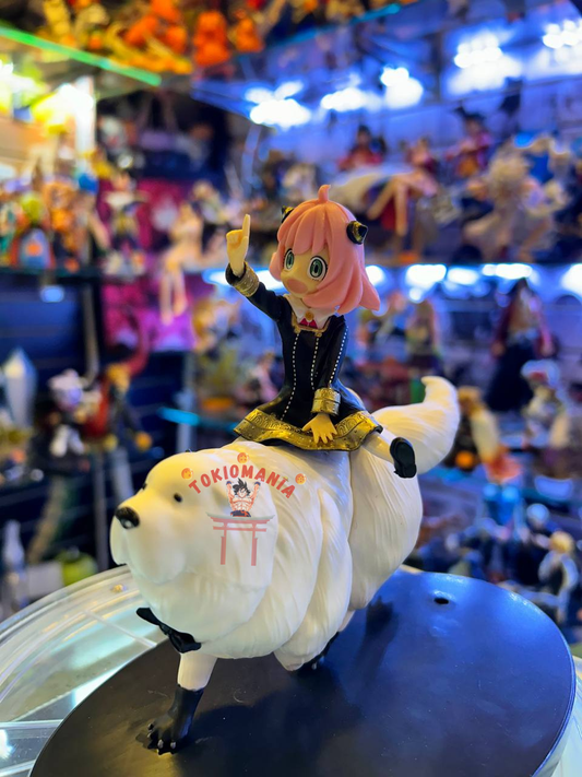 Figura Anya